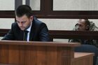 Один из задержанных моряков с кораблей ВМС Украины "Бердянск", "Никополь" и "Яны Капу" Юрий Будзыло (справа) в Киевском районном суде Симферополя, где рассматривается вопрос об избрании меры пресечения. Моряки были задержаны в связи с тем, что, двигаясь из Черного моря к Керченскому проливу, нарушили российскую границу, не реагировали на требования пограничников остановиться и опасно маневрировали. Место: Россия, Республика Крым, Симферополь. Автор: Александр Полегенько/РИА Новости. Избрание меры пресечения задержанным украинским морякам