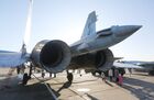 Истребитель Су-35С пилотажной группы "Соколы России" на аэродроме Центральная Угловая под Владивостоком, где проходят торжественные мероприятия, приуроченные к 100-летию со дня образования истребительного авиационного полка армии ВВС и ПВО Восточного военного округа. Место: Россия, Приморский край, Владивосток. Автор: Антон Балашов/РИА Новости. Выступление пилотажной группы "Соколы России" во Владивостоке