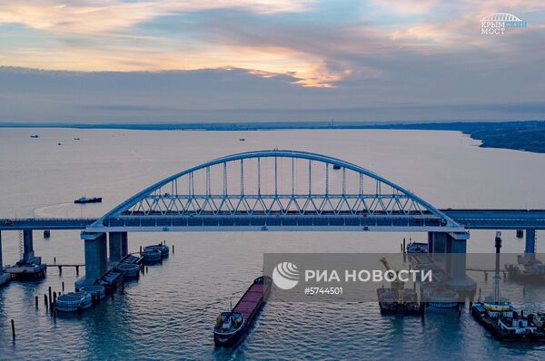 Фарватерный участок Крымского моста обезопасили от столкновения с судами