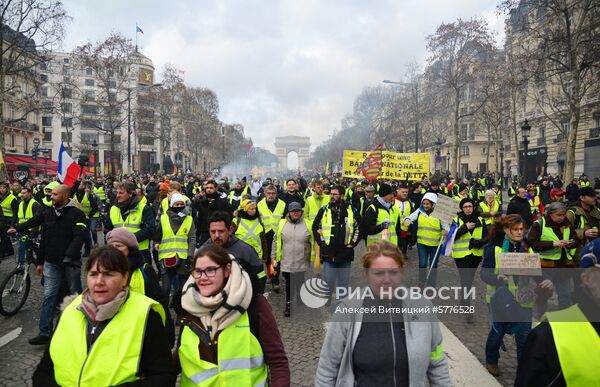 Акция протеста "жёлтых жилетов" во Франции