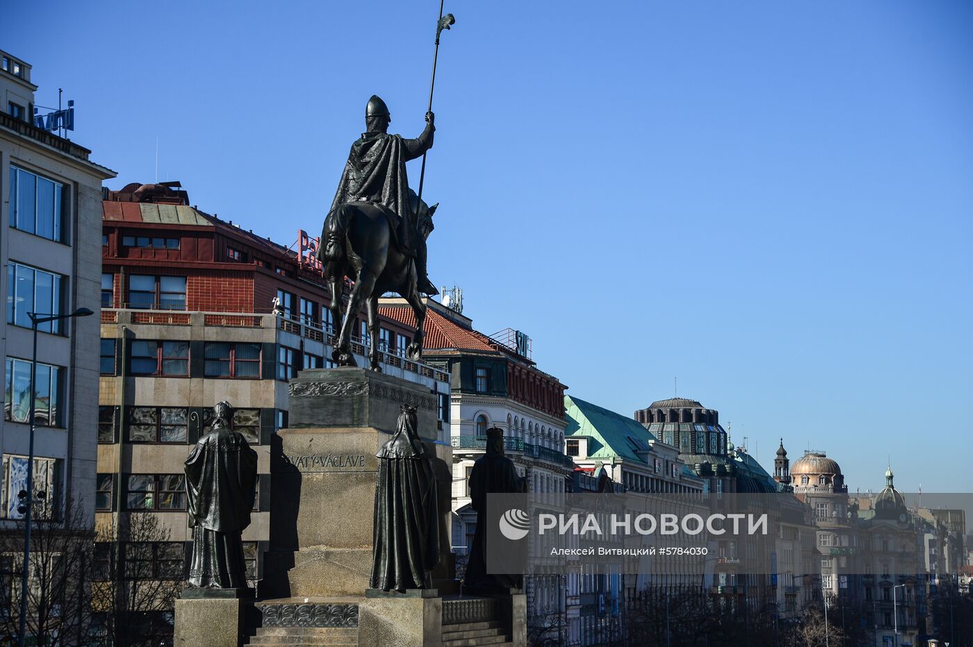 Памятник Святому Вацлаву на Вацлавской площади в Праге. Место: Чехия, Прага. Автор: Алексей Витвицкий/РИА Новости. Города мира. Прага