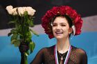 Евгения Медведева, завоевавшая золотую медаль на Кубке России - Ростелеком 2018/2019 по фигурному катанию в Великом Новгороде, на церемонии награждения. Место: Россия, Великий Новгород. Автор: Нина Зотина. Фигурное катание. Кубок России. Женщины. Произвольная программа