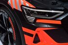 Электрокар Audi e-Tron на Международном Женевском автосалоне 2019. Место: Швейцария, Женева. Автор: Михаил Воскресенский/РИА Новости. Международный Женевский автосалон