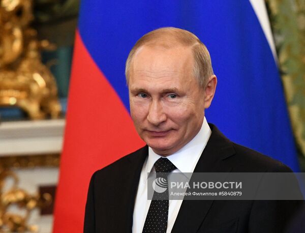 Президент РФ В. Путин встретился с президентом Турции Р. Т. Эрдоганом