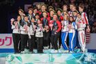 Церемония награждения призеров командного чемпионата мира по фигурному катанию в Фукуоке