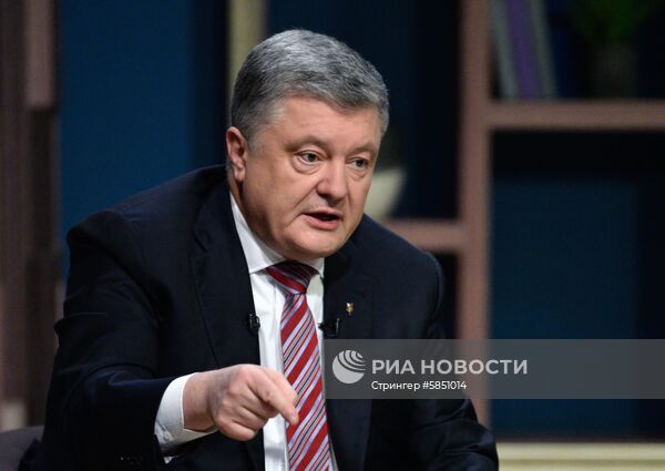 Публичная дискуссия с Петром Порошенко