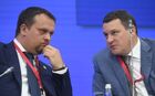Губернатор Новгородской области Андрей Никитин (слева) и руководитель блока "Средний и малый бизнес" ПАО "Промсвязьбанк" Константин Басманов на сессии "Миссия «Развитие малого бизнеса». Этап «Реализация»" в рамках Петербургского международного экономического форума 2019 (ПМЭФ-2019). Место: Россия, Санкт-Петербург. Автор: Илья Питалев/РИА Новости. Петербургский международный экономический форум. День первый