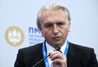 Председатель правления, председатель совета директоров ФК "Зенит", генеральный директор ПАО "Газпром нефть" Александр Дюков на сессии "В погоне за искусственным интеллектом. Кто победит в глобальном соревновании?" в рамках Петербургского международного экономического форума 2019 (ПМЭФ-2019). Место: Россия, Санкт-Петербург. Автор: Евгений Биятов/РИА Новости. Петербургский международный экономический форум. День первый