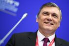 Статс-секретарь – заместитель генерального директора ОАО "Российские железные дороги" Анатолий Мещеряков на сессии "Спорт для всех: мировые тренды и деловой подход" в рамках Петербургского международного экономического форума 2019 (ПМЭФ-2019). Место: Россия, Санкт-Петербург. Автор: Владимир Астапкович/РИА Новости. Петербургский международный экономический форум. День первый