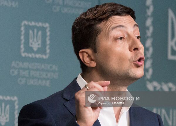 Брифинг В. Зеленского в Киеве