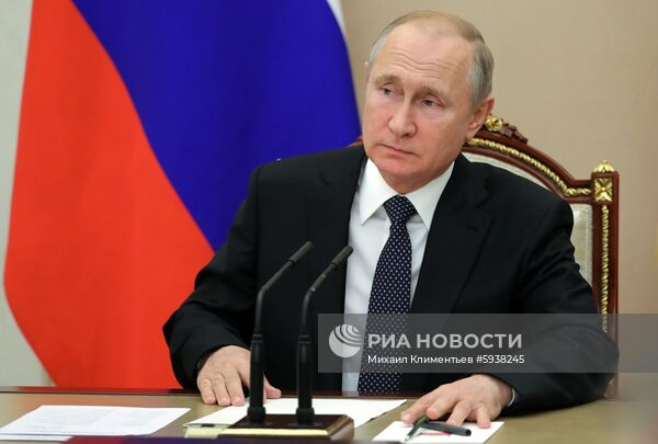 Президент РФ В. Путин провел заседание Совбеза РФ