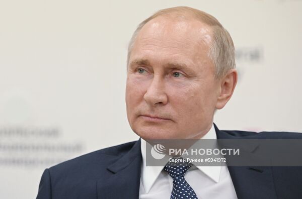 Рабочая поездка президента РФ В. Путина в Екатеринбург