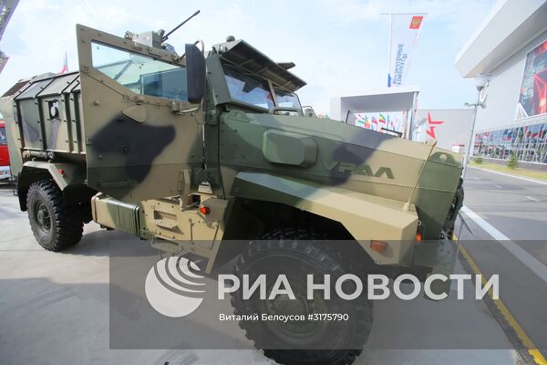 Открытие международного военно-технического форума "Армия-2017"