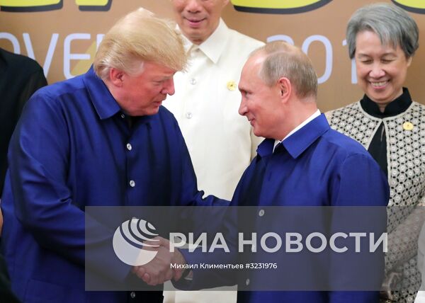 Визит президента РФ В. Путина во Вьетнам для участия в саммите АТЭС