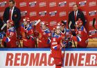 Главный тренер сборной России Олег Знарок (слева) и глава селекционной службы сборной России по хоккею Алексей Жамнов (справа) в матче второго этапа Еврохоккейтура 2017/18 "Кубок Первого канала" между сборными командами России и Швеции. Место: Россия, Москва. Автор: Алексей Куденко/РИА Новости. Хоккей. Кубок Первого канала. Матч Россия - Швеция