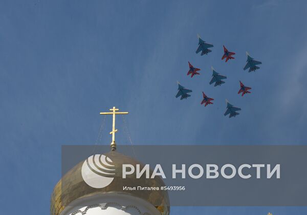 Военный парад, посвящённый 73-й годовщине Победы в ВОВ