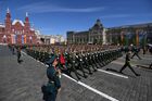 Парадные расчеты военнослужащих на военном параде, посвященном 73-й годовщине Победы в Великой Отечественной войне 1941-1945 годов. Место: Россия, Москва. Автор: Григорий Сысоев/РИА Новости. Военный парад, посвящённый 73-й годовщине Победы в ВОВ