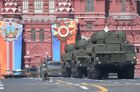 Транспортно-пусковые установки зенитного ракетного комплекса С-400 "Триумф" на военном параде, посвященном 73-й годовщине Победы в Великой Отечественной войне 1941-1945 годов. Место: Россия, Москва. Автор: Евгений Биятов/РИА Новости. Военный парад, посвящённый 73-й годовщине Победы в ВОВ