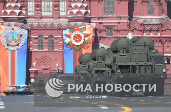 Военный парад, посвящённый 73-й годовщине Победы в ВОВ