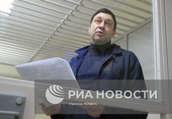 Рассмотрение жалобы на продление ареста журналиста К. Вышинского