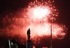 Салют в парке Победы на Поклонной горе в ознаменование 75-ой годовщины освобождения Бреста от немецко-фашистских захватчиков. Место: Москва. Автор: Валерий Мельников. Cалют в честь 75-й годовщины освобождения Бреста от немецко-фашистских захватчиков