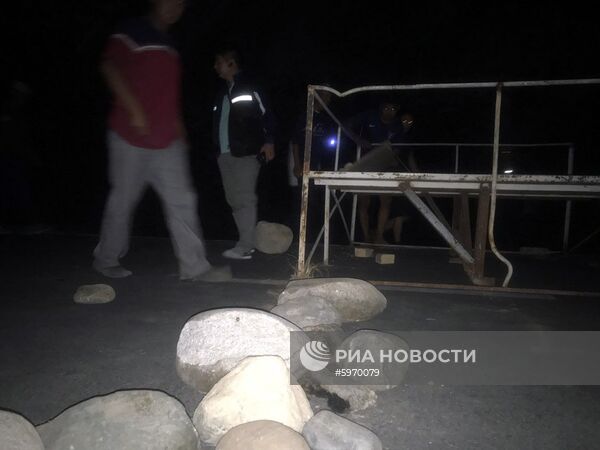 Ситуация около резиденции бывшего президента Киргизии Алмазбека Атамбаева