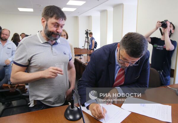 Суд отпустил Кирилла Вышинского