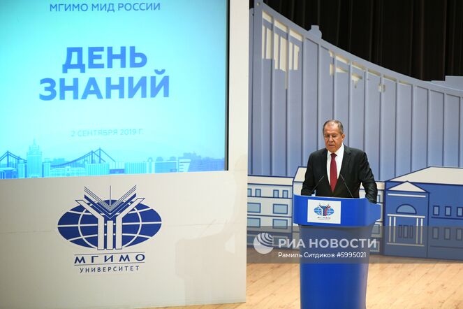 Министр иностранных дел РФ Сергей Лавров выступает на встрече со студентами МГИМО МИД России (Московский государственный институт международных отношений (университет) Министерства иностранных дел Российской Федерации) в Москве. Место: Россия, Москва. Автор: Рамиль Ситдиков/РИА Новости. Глава МИД РФ С. Лавров встретился со студентами МГИМО