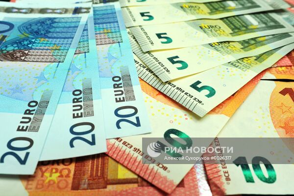 Доллары, Евро, Рубли