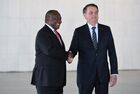 14 ноября 2019. Президент Бразилии Жаир Болсонару (справа) и президент Южно-Африканской Республики (ЮАР) Сирил Рамафоза перед заседанием лидеров стран БРИКС во дворце "Итамарати". Место: Бразилия, Бразилиа. Автор: Рамиль Ситдиков. Президент РФ В. Путин на саммите БРИКС в Бразилии