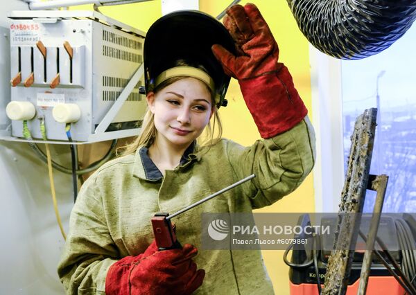 Открытие мастерских индустриального колледжа в Мурманске