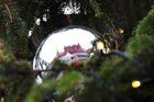 Украшение новогодней елки на Манежной площади