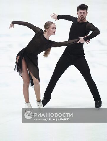 Александра Степанова и Иван Букин (Россия) выступают с произвольной программой в танцах на льду на чемпионате Европы по фигурному катанию. Место: Австрия, Грац. Автор: Александр Вильф/РИА Новости. Фигурное катание. Чемпионат Европы. Танцы. Произвольная программа