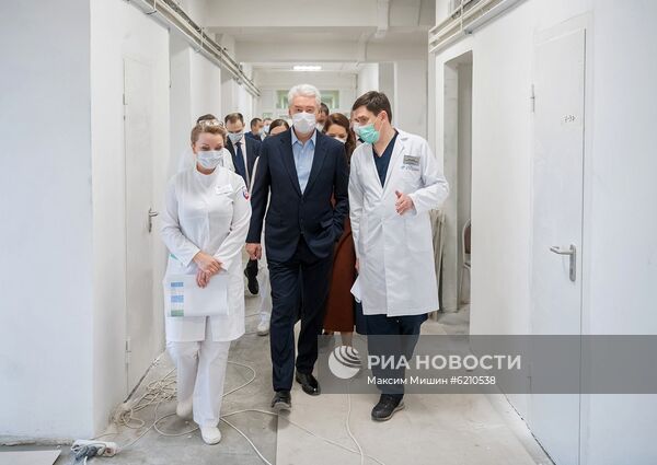 Мэр Москвы С. Собянин посетил лечебный корпус № 6 больницы им. Спасокукоцкого