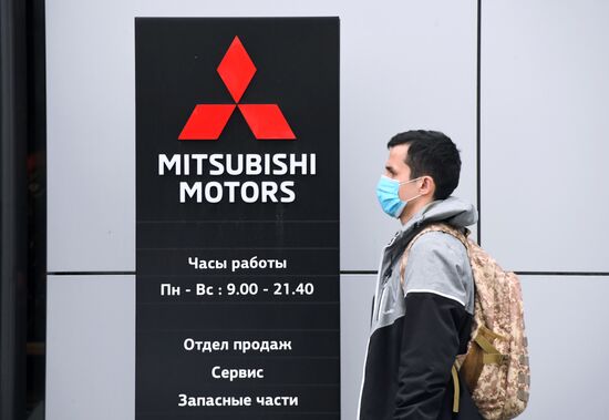 Открытие автомобильных салонов после карантина в Москве 