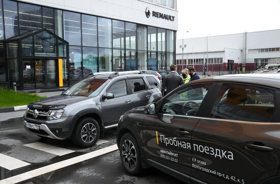 Открытие автомобильных салонов после карантина в Москве 