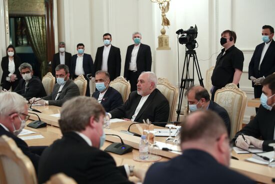 Встреча глав МИД РФ и Ирана С. Лаврова и Д. Зарифа 