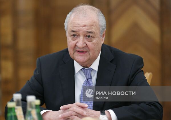 Встреча глав МИД РФ и Узбекистана С. Лаврова и А. Камилова