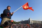 Участник акции протеста в Бишкеке. Протестующие требуют аннулировать итоги парламентских выборов. Место: Киргизия, Бишкек. Автор: Табылды Кадырбеков/Sputnik/РИА Новости. Протесты в Бишкеке