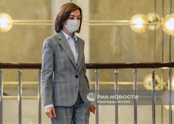 Пресс-конференция избранного президента Молдавии М. Санду