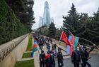 Люди на улице в Баку празднуют возвращение Лачинского района. Лачинский район со вторника официально перешел под контроль Азербайджана согласно договоренностям о прекращении огня в Нагорном Карабахе. Место: Азербайджан, Баку. Автор: Мурад Оруджев/Sputnik/РИА Новости. Празднования в Азербайджане по случаю возвращения Лачинского района
