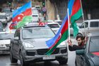 Празднования на улице в Баку возвращение Лачинского района. Лачинский район со вторника официально перешел под контроль Азербайджана согласно договоренностям о прекращении огня в Нагорном Карабахе. Место: Азербайджан, Баку. Автор: Мурад Оруджев/Sputnik/РИА Новости. Празднования в Азербайджане по случаю возвращения Лачинского района
