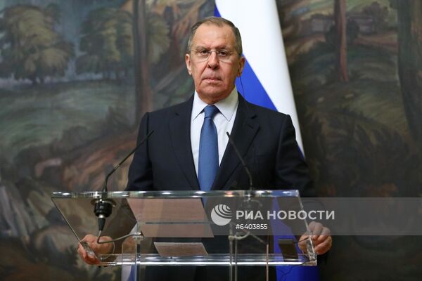 Встреча глав МИД РФ и Уругвая С. Лаврова и Ф. Бустильо