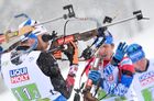 Симон Эдер (Австрия) на огневом рубеже смешанной эстафеты на чемпионате мира по биатлону в словенской Поклюке. Место: Словения, Поклюка. Автор: Алексей Филиппов. ФОТО НЕДЕЛИ