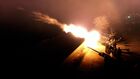 Залп из орудий ЗИС-3 артиллерийского салюта в честь Дня Защитника Отечества на набережной им. 62 армии в Волгограде. Место: Россия, Волгоградская область, Волгоград. Автор: Кирилл Брага/РИА Новости. Празднование Дня защитника Отечества в регионах России