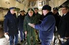 Министр обороны РФ Сергей Шойгу во время проверки работы авиационного предприятия "Авиастар-СП" в Ульяновске в ходе рабочей поездки в войска Центрального военного округа (ЦВО). Изображение является раздаточным материалом, предоставлено третьей стороной. Только редакционное использование. Запрет на архивирование, коммерческое использование, рекламную кампанию. Место: Россия, Ульяновск. Автор: Вадим Савицкий/РИА Новости. Рабочая поездка министра обороны РФ С. Шойгу в войска ЦВО