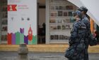 Сотрудники Росгвардии на ежегодном российском книжном фестивале на Красной площади. Книжный фестиваль "Красная площадь 2020" приурочен к Дню русского языка и дню рождения Александра Сергеевича Пушкина. Место: Россия, Москва. Автор: Кирилл Каллиников/РИА Новости. Книжный фестиваль "Красная площадь". День первый