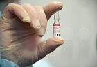 В Белоруссии началась вакцинация добровольцев российским препаратом от коронавируса "Спутник V"