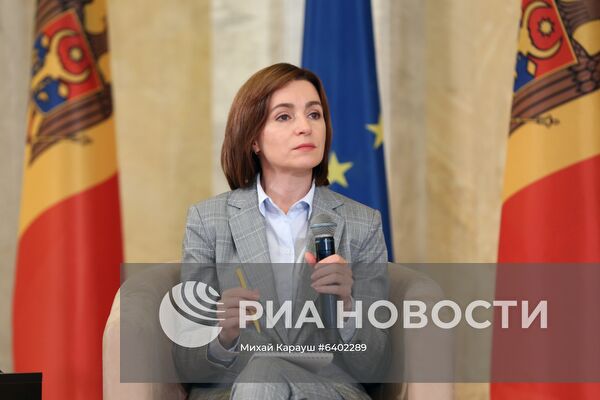 Пресс-конференция избранного президента Молдавии М. Санду