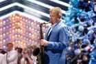 Музыкант Игорь Бутман во время съемок программы "Новогодний голубой огонек" на телеканале "Россия 1". Запись новогодних программ телеканала "Россия" проходила в полном соответствии с необходимыми мерами безопасности, выпущенными "Роспотребнадзором". Изображение является раздаточным материалом, предоставлено третьей стороной. Только редакционное использование. Запрет на архивирование, коммерческое использование, рекламную кампанию. Место: Россия, Москва. Съемки программы "Новогодний голубой огонек" на телеканале "Россия 1"